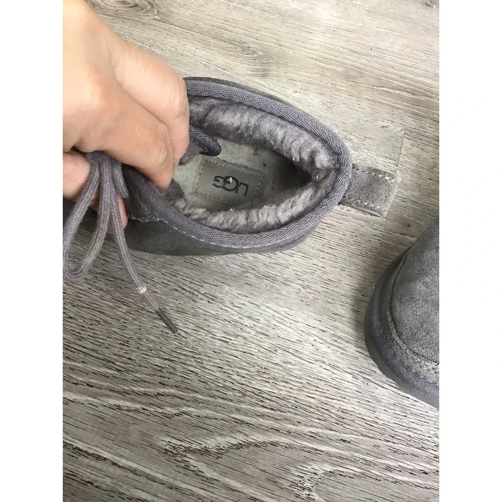 UGG Neumel II Kid's Gray Suede Chukka Boots Lace-Up Youth Size 6